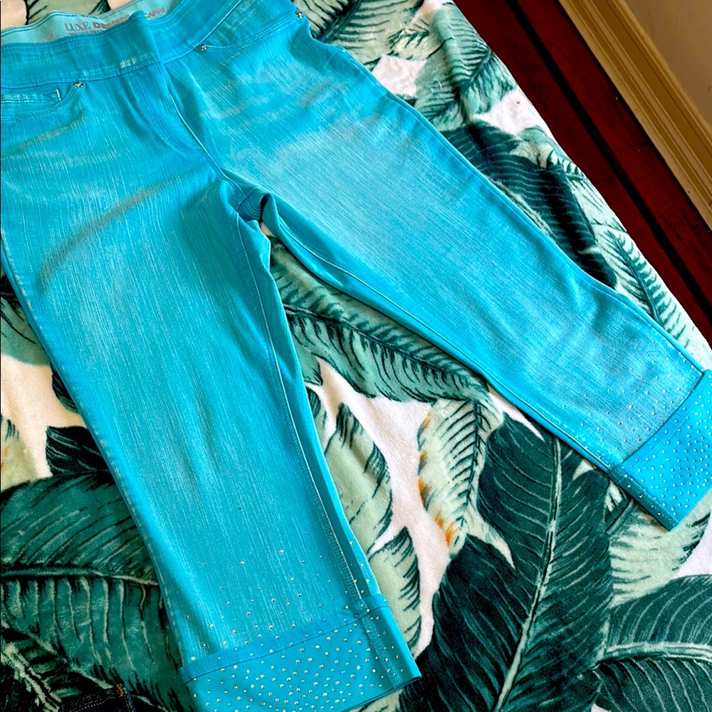 Lux Blue Women's Capris